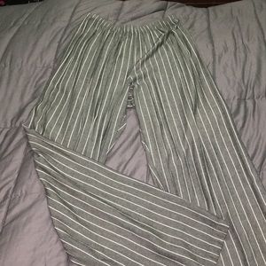 Brandy Melville flowy pants! Like new condition!